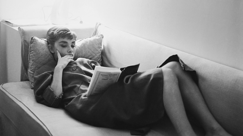 reading through the sunday scaries: books you can finish in a&nbsp;day